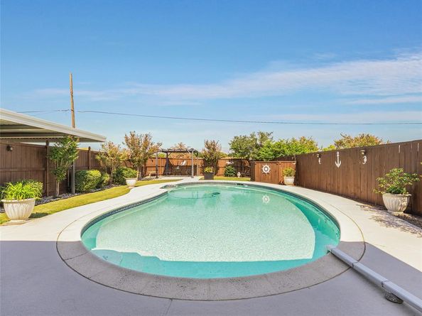 3509  Shoreside Drive , Garland Texas 75043