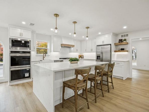 3401  Valley View Lane , Garland Texas 75043