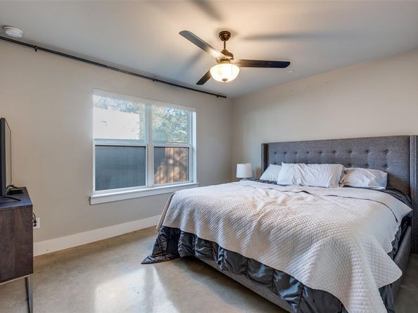 1262 N Prairie Avenue , Dallas Texas 75204