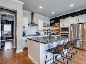 1262 N Prairie Avenue , Dallas Texas 75204