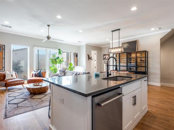 1262 N Prairie Avenue , Dallas Texas 75204