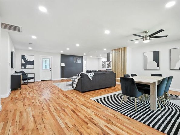 1009  Walnut Street , Irving Texas 75060