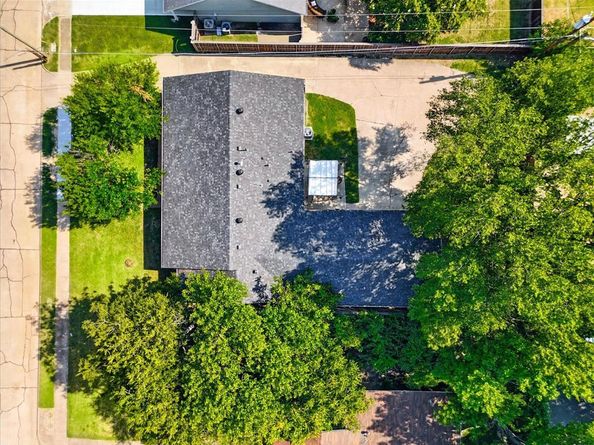 1009  Walnut Street , Irving Texas 75060