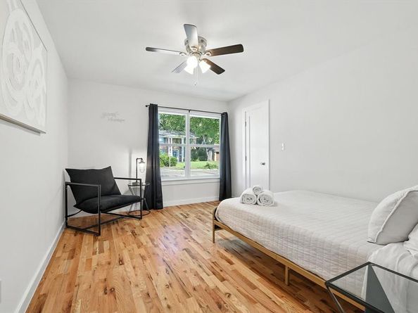 1009  Walnut Street , Irving Texas 75060