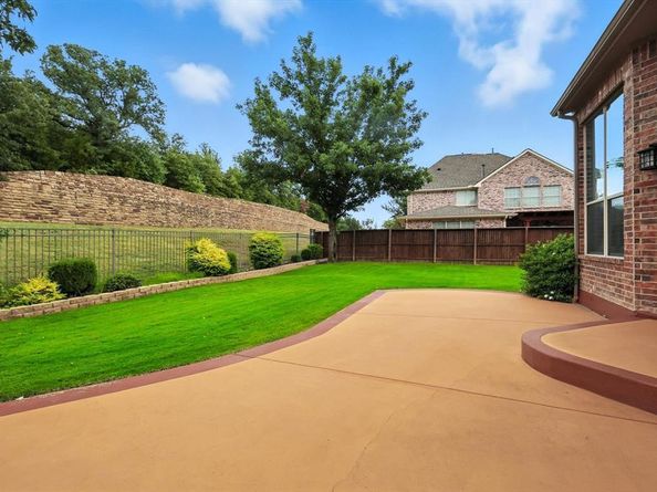 1620  Terrace Drive , Lantana Texas 76226