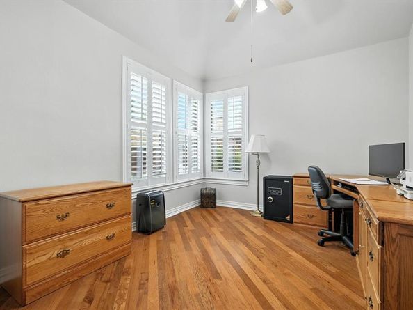 1620  Terrace Drive , Lantana Texas 76226