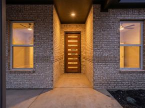 302 W west coral Way , Grand Prairie Texas 75051