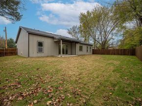 302 W west coral Way , Grand Prairie Texas 75051