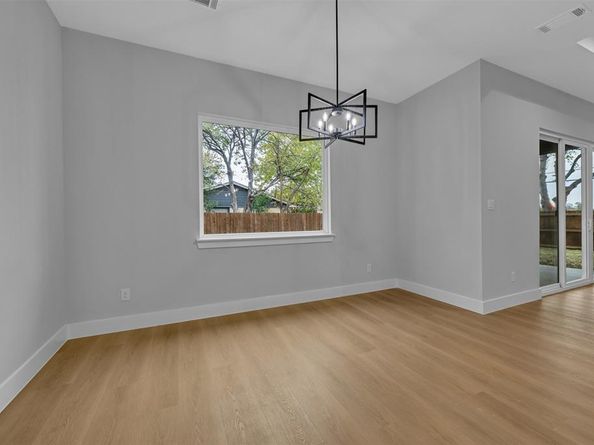 302 W west coral Way , Grand Prairie Texas 75051