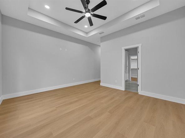 302 W west coral Way , Grand Prairie Texas 75051