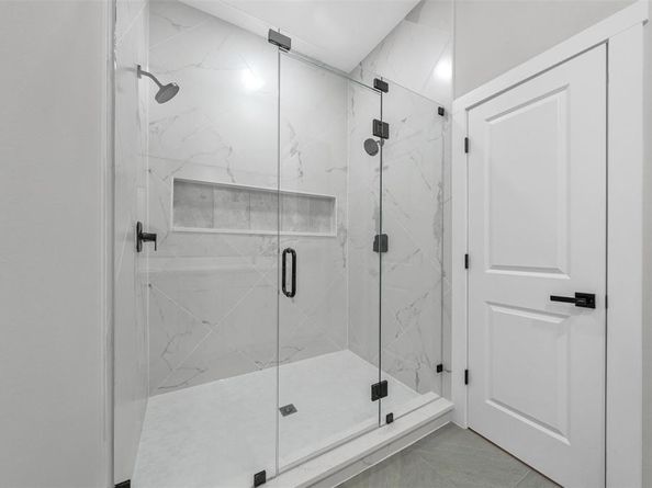 302 W west coral Way , Grand Prairie Texas 75051