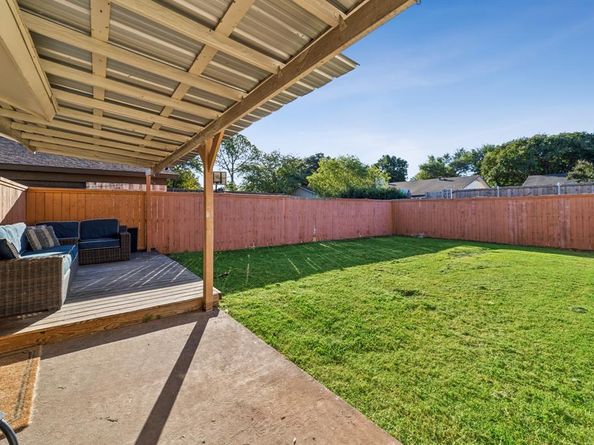 2926  Chariot Lane , Garland Texas 75044