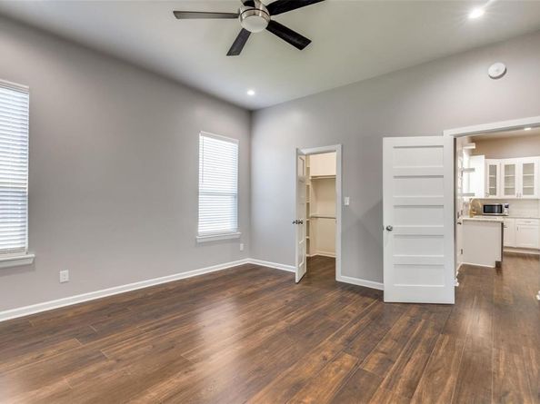 619  Buckalew Street , Dallas Texas 75208