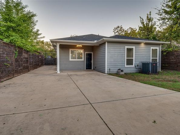 619  Buckalew Street , Dallas Texas 75208