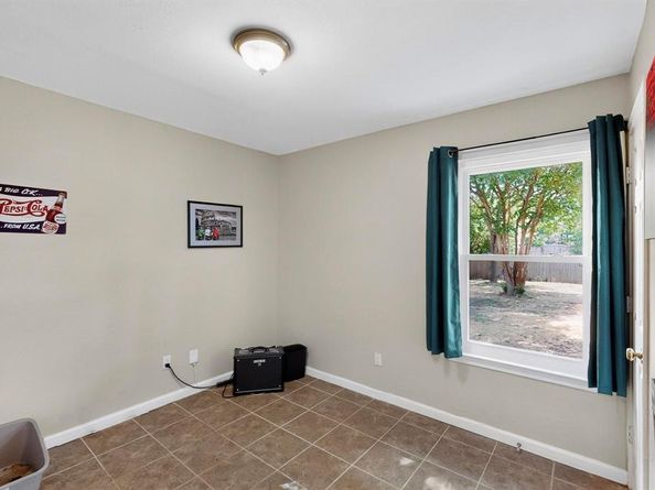 6617  Whitley Road , Watauga Texas 76148
