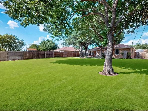 6617  Whitley Road , Watauga Texas 76148