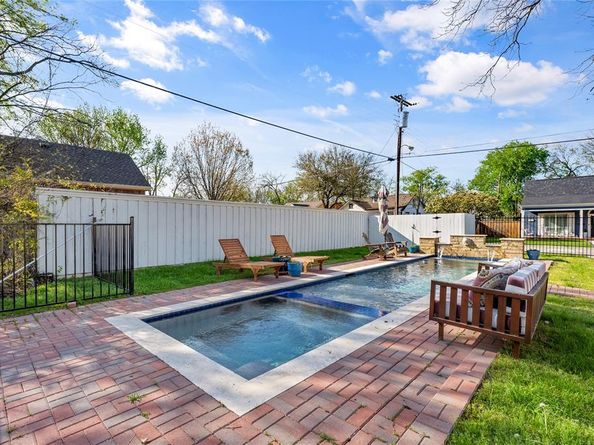 811 N Church Street , McKinney Texas 75069