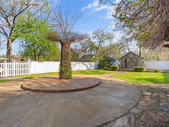 811 N Church Street , McKinney Texas 75069