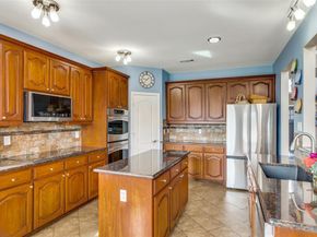 1011  Andromeda Way , Arlington Texas 76013