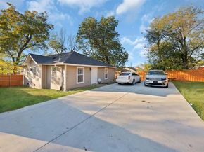 1610  Whitaker Avenue , Dallas Texas 75216