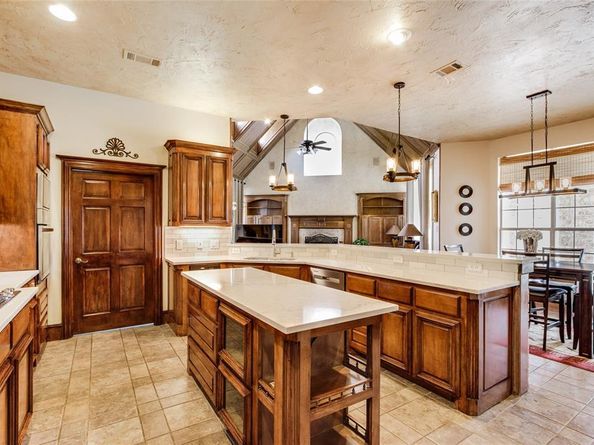 2802  Woodlake Court , Highland Village Texas 75077