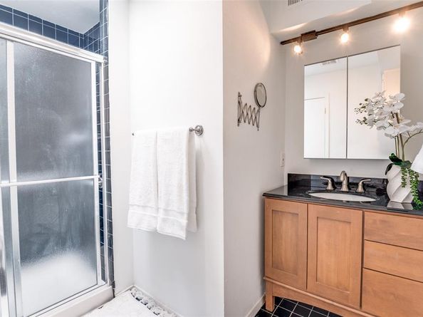 4411  Gilbert Avenue  10, Dallas Texas 75219