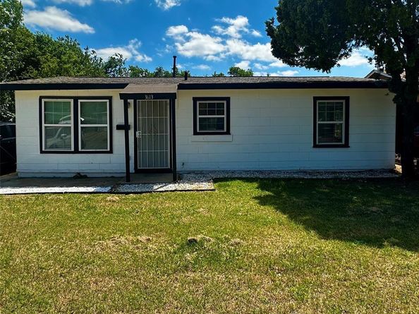 3613  Castleman Street , Fort Worth Texas 76119