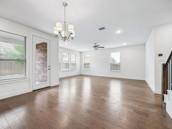 2224  Briar Ridge Trail , Carrollton Texas 75010