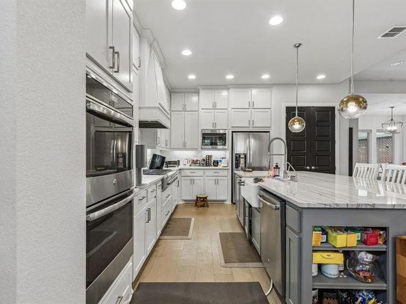 1017  Gardenia Street , Carrollton Texas 75007