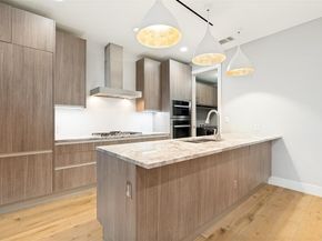 3130 N Harwood Street  905, Dallas Texas 75201