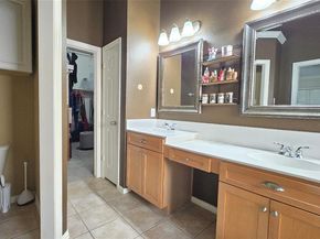 16  Mary Lou Court , Mansfield Texas 76063