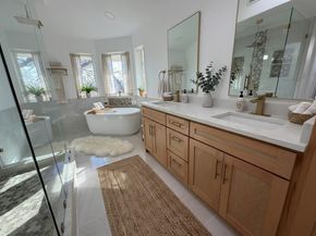 129  Oak Trail , Burleson Texas 76028