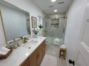 129  Oak Trail , Burleson Texas 76028