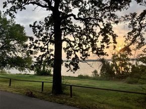 5200  Lake shore Lane  29, Denton Texas 76208