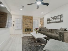 10635  Stone Canyon Road  19, Dallas Texas 75230