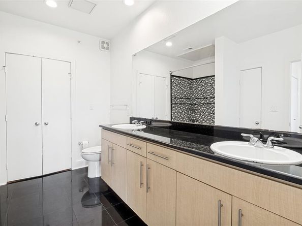 4414  Cedar Springs Road  320, Dallas Texas 75219
