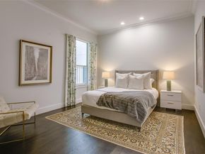 2211  Worthington Street , Dallas Texas 75204