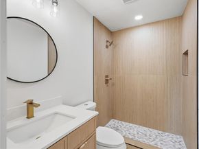 1729  R Avenue , Plano Texas 75074