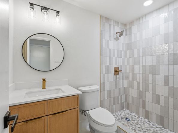 1729  R Avenue , Plano Texas 75074