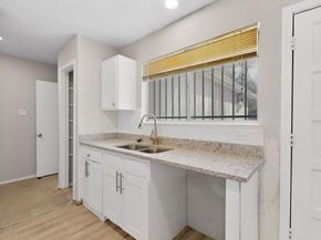 948  Carom Way , Dallas Texas 75217