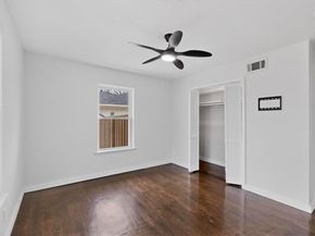 2812  San Medina Avenue , Dallas Texas 75228