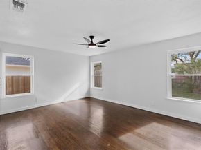 2812  San Medina Avenue , Dallas Texas 75228