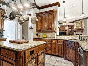 620  Highview Lane , Hurst Texas 76054