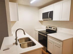 111 E Rogers Street , Arlington Texas 76011