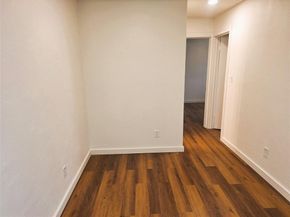 111 E Rogers Street , Arlington Texas 76011