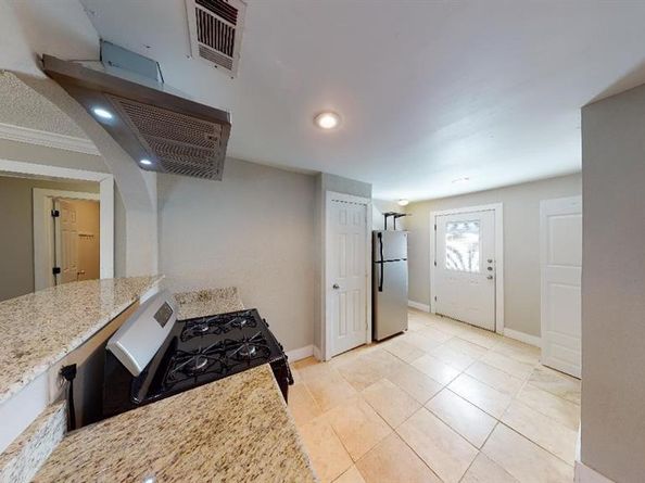 126  Neches  , Dallas Texas 75208