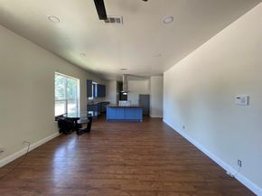 3423 S Harwood Street , Dallas Texas 75215