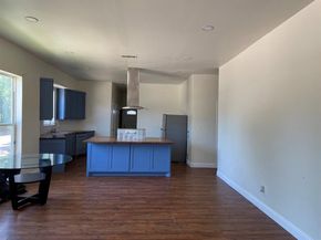 3423 S Harwood Street , Dallas Texas 75215