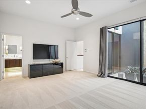 3210  Elizabeth Street , Dallas Texas 75204