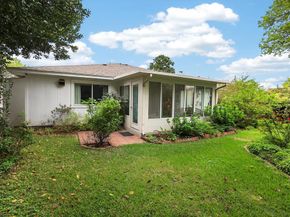 511  Red Coat Lane , Arlington Texas 76002